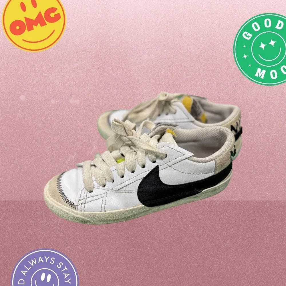 Nike Blazer Low‎ White Black Swoosh Vintage Style Sneakers Size 8.5